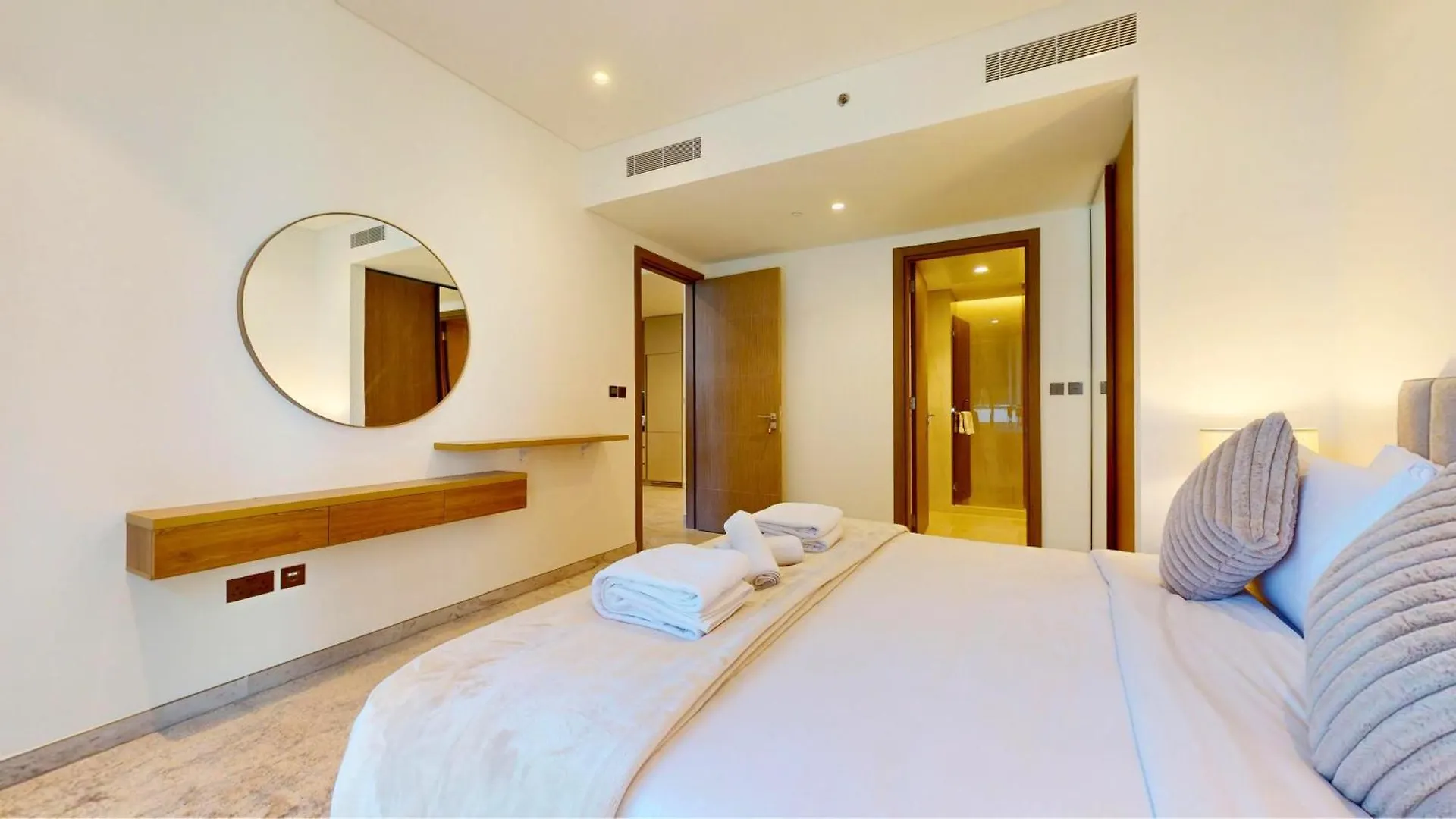 Signature 1Br In Dubai Coveted Business Bay