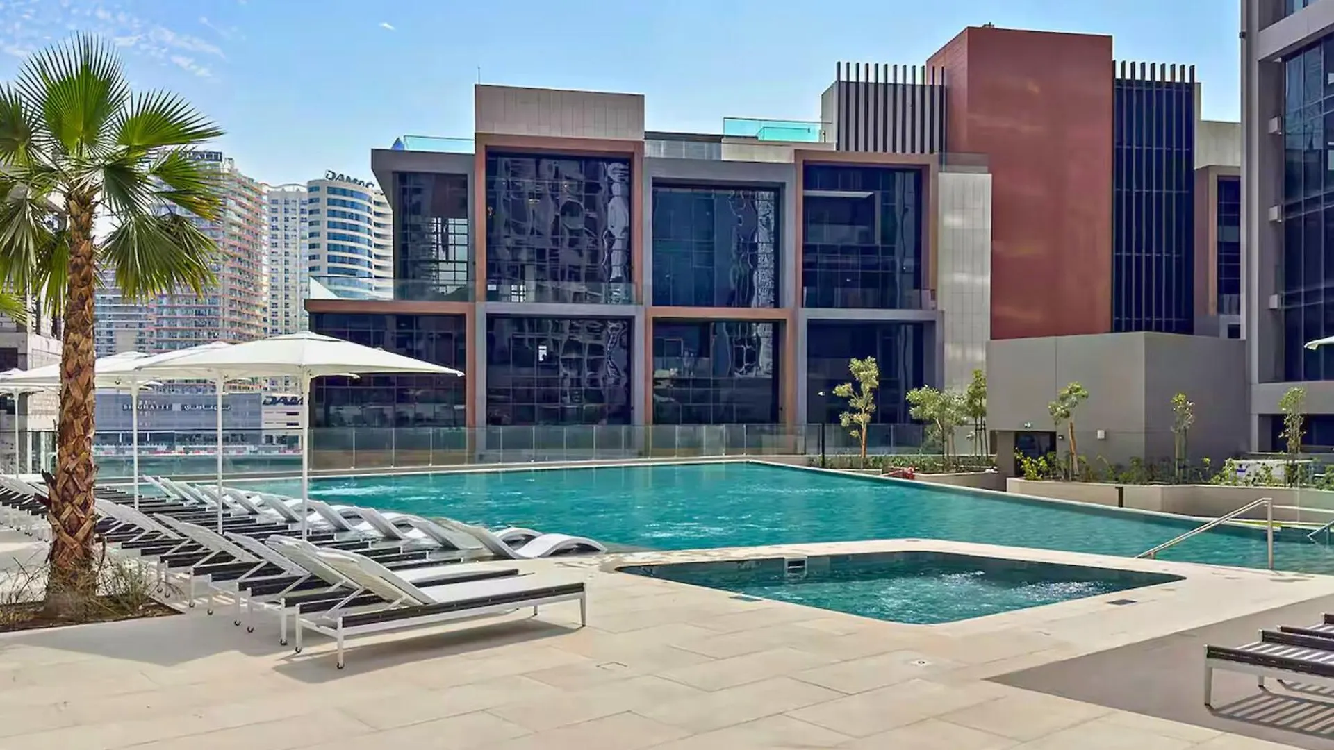 Signature 1Br In Dubai Coveted Business Bay Apartment